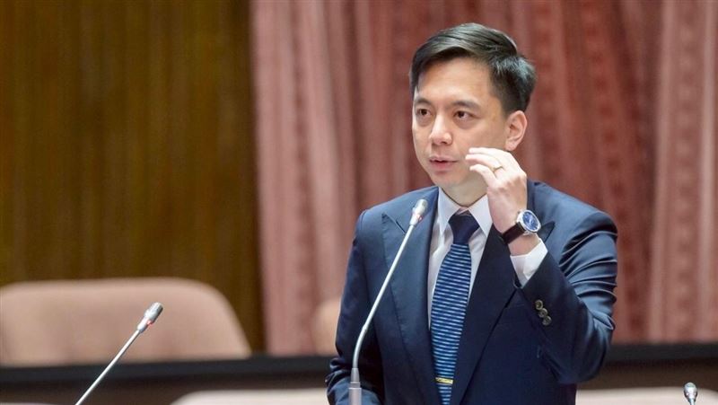 全程參與「4+1」審議！牛煦庭控綠醜陋