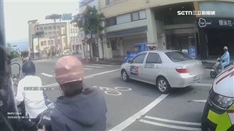 駕駛疑滑手機恍神　救護車鳴笛仍停路中