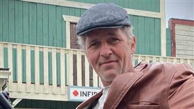 納撒尼爾·佩爾蒂埃家中驟逝。（圖／翻攝自martincummins_ IG）