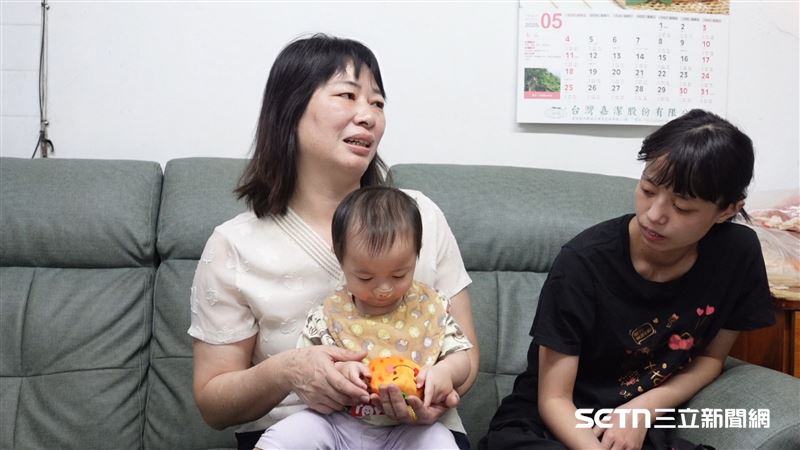 婆婆說,媳婦是兒子最愛的人,既然她嫁到這個家來,那自己就有責任照顧好她,加上得知她從小生活環境相當坎坷,所以更希望她來到這個家可以覺得是充滿愛的,覺得自己是這個家的一員,而不是外來者。(圖/記者張雅筑攝)