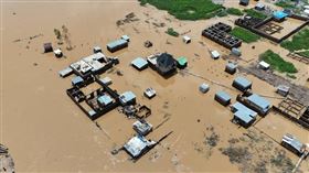 圖為剛果首都金夏沙今年4月發生水災的慘況。（示意圖／達志／路透社）