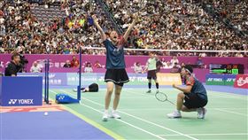 ▲女雙搭檔謝沛珊／洪恩慈提台灣在相隔17年後再度奪下台北公開賽女雙金牌。（圖／中華羽協提供） 