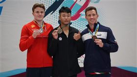 ▲台灣好手曾為聖（中） 在保加利亞舉行的體操世界盃瓦那（Varna）站跳馬決賽摘下金牌。（圖／林育信教練提供）