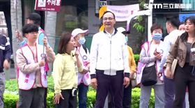 ▲朱立倫出席「反惡罷 戰獨裁」街講。