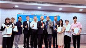 1111人力銀行與輔仁大學人工智慧發展中心共同合作發布「AI人才需求調查」。（圖／1111人力銀行提供）