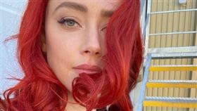 ▲安柏赫德在母親節時分享自己誕下龍鳳胎。（圖／翻攝自IG @amberheard）