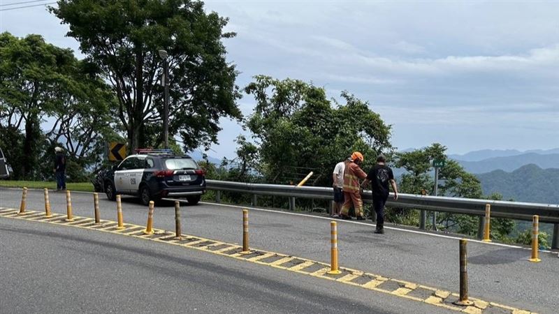 山道猴北宜出事了　過彎失控撞護欄墜崖