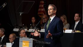 消息人士稱，美國財政部長貝森特力勸川普重視關稅戰的「終局」：與他國談判。（圖／翻攝自X@SecScottBessent）