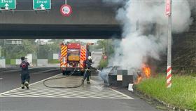 自撞,酒駕,竹崎交流道,起火