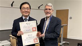 佛光大學校長趙涵㨗赴美國喬治亞理工學院報告VIP計畫成果。（圖／佛光大學提供）