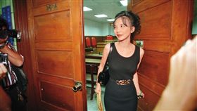 屢陷桃色糾葛！名媛抱娃討錢喊「王文洋骨肉」　反遭恐嚇罪判刑