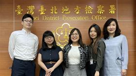 ▲剴剴案台北地檢署國民法官專組檢察官，由左至右為林岫聰、黃怡華、林于湄、陳品妤檢察官，林珮菁主任檢察官。（圖／台北地檢署提供） 