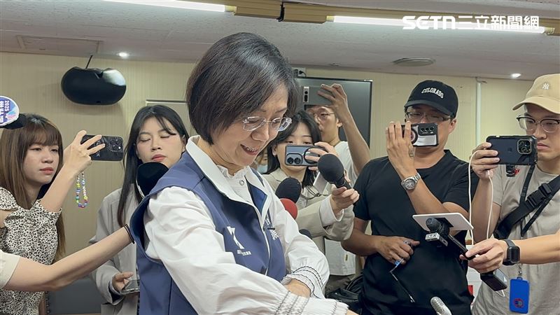 藍議員點名少講話！翁曉玲：請他不用擔心