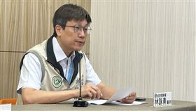 防疫醫師林詠青說明新冠重症個案。（圖／記者簡浩正攝影）