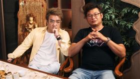 「二星兄弟」星爺（左）、二哥推出新單曲《江湖路》 盼迷惘年輕人走回正途。（圖／二星兄弟提供）