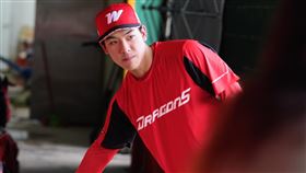 ▲味全龍投手李致霖來到一軍見習。（圖／味全龍提供）