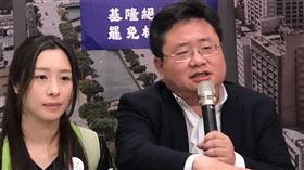 基隆罷團邀日籍矢板明夫助講 藍營控違法國民黨基隆市黨部發言人黃申棟13日舉行記者會，指罷免國民黨立委林沛祥的民團「基隆絕沛」，11日邀請日本籍的矢板明夫（右）助講涉嫌違法，已向中選會與移民署提出檢舉。中央社記者王朝鈺攝 114年5月13日