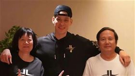 林書豪,NBA,林繼明,身高,把夢想的問號變成驚嘆號,王偉忠,欸！我說到哪裡了？（圖／翻攝自微博）