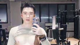 大陸健身網紅山阿驚傳在4月8日離世。（圖／翻攝自微博）