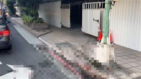 台北市中山區林森北路、民生東路口，發生一起砍人事件。（圖／翻攝畫面）