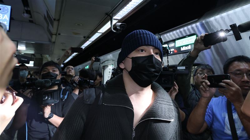 王大陸閃兵牽出肉粽串　她酸：年底送匾額