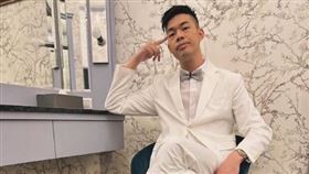 陳大天涉閃兵案，14日清晨被警方突擊搜查帶回。（圖／翻攝自IG@danielchen413）