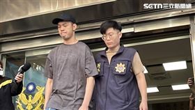 陳大天被送往新北檢複訊，全程不發一語。（圖／記者黃翎瑄攝）