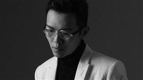 方大同入圍金曲獎三大獎項，並奪下評審團獎。（圖／翻攝自微博）