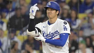 道奇3連星安打掛蛋　野手拿大谷手套登板