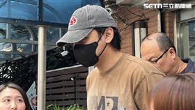 陳零九稍早被送去地檢署複訊。（圖／記者黃翎瑄攝）