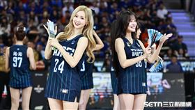 ▲PLG冠軍賽G4，Fubon Angels成員秀秀子、大頭。（圖／記者劉彥池攝影）