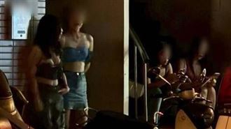 泰辣妹露乳站壁　15分速戰SOP狂吸老司機