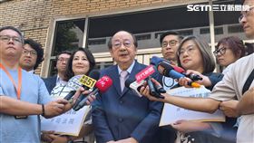 柯建銘等人到司法院遞交釋憲聲請書。（圖／記者莊淇鈞攝影）