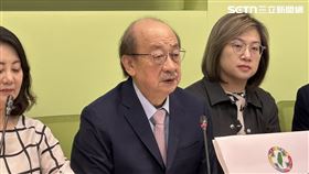 ▲柯建銘出席黨團記者會。（圖／記者詹宜庭攝影）