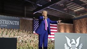 加薩走廊戰事持續，美國總統川普說，希望美國「接管」並把當地變成「自由區」。（圖／美聯社／達志影像）