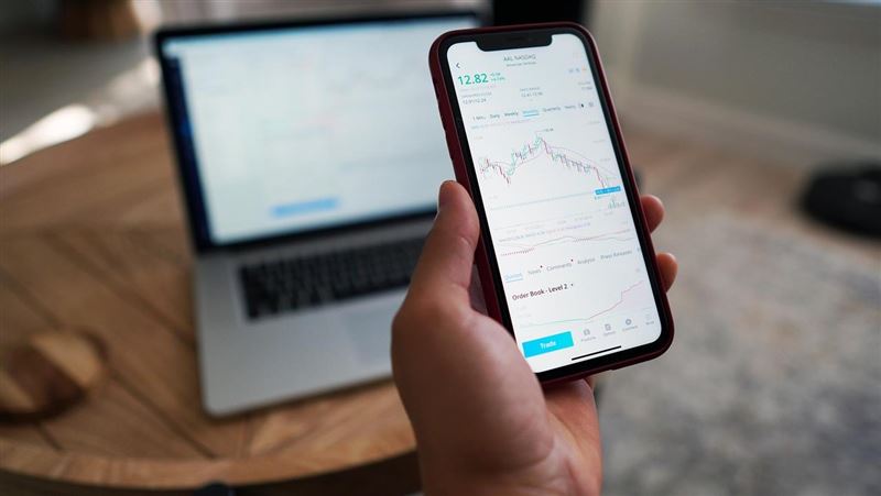 開盤／中東戰火升溫　台股開低逾200點！