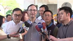 ▲朱立倫「反惡罷 戰獨裁 街講」汐止場。（圖／翻攝畫面）