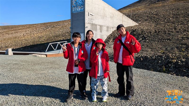 極地外景出事了　男星險遭北極熊猛撲攻擊