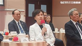 行政院副院長鄭麗君今（16）日與媒體茶敘時曝關稅談判進度。（圖／記者盧素梅攝影)