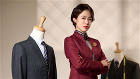 黃瑄飾演西服店老闆娘，富有交際手腕。（圖／台視提供）