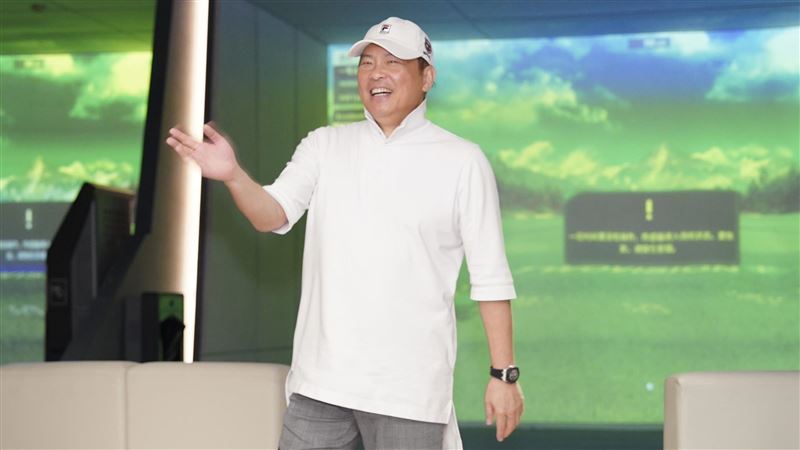 詹姆士開撕王鈞　昔同門藝人曾國城發聲