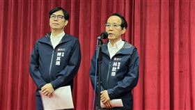 林欽榮受訪回應京華城案相關議題高雄市副市長林欽榮（右）16日在高雄市議會接受媒體聯訪，回應京華城案相關議題，強調自己對前台北市長柯文哲沒有狹怨報復。左為高雄市長陳其邁。中央社記者林巧璉攝  114年5月16日