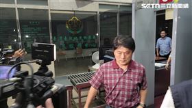 ▲國民黨台北市第4區黨部執行長陳奎勳移送北檢。（圖／記者楊佩琪攝）