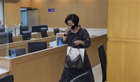 ▲查幽靈連署，北檢發動第4波搜索行動，國民黨中山區婦工會會長葉麗琴10萬元交保。（圖／翻攝畫面）
