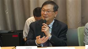 莊人祥說，疾管署會持續推動疫苗接種宣導，強化長者的免疫力。（圖／記者簡浩正攝影）