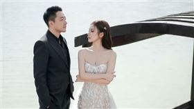 汪小菲與馬筱梅婚紗照曝光。（圖／翻攝自時尚新娘官方微博）