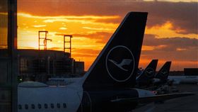 漢莎航空（Lufthansa）去年2月一架從德國飛往西班牙的航班，飛行途中曾有10分鐘沒有機師操作。（圖／翻攝自Lufthansa粉專）