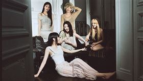 i-dle登上節目《全知干預視角》5人全員到齊。（圖／翻攝自i_dle_official IG）