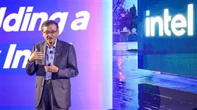 英特爾40週年晚宴  陳立武發表談話（2）英特爾（Intel）新任執行長陳立武（圖）19日前往台北寒舍艾美酒店，出席英特爾40週年晚宴，登台說明公司未來發展方向。中央社記者王騰毅攝  114年5月19日