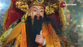 不是比食指　古坑玄天大上帝「比讚」吸睛